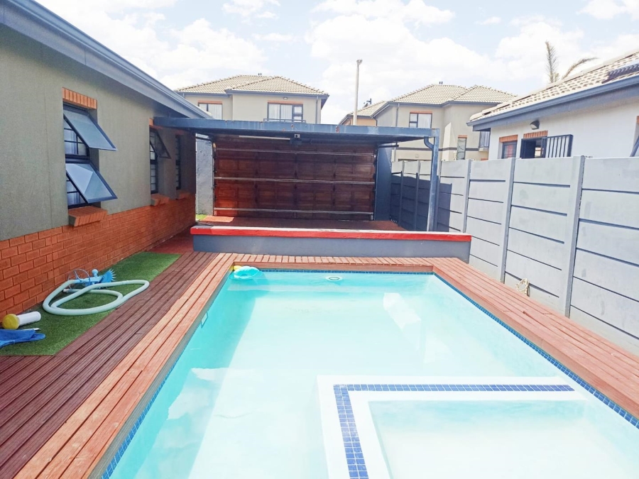 To Let 3 Bedroom Property for Rent in Leopard