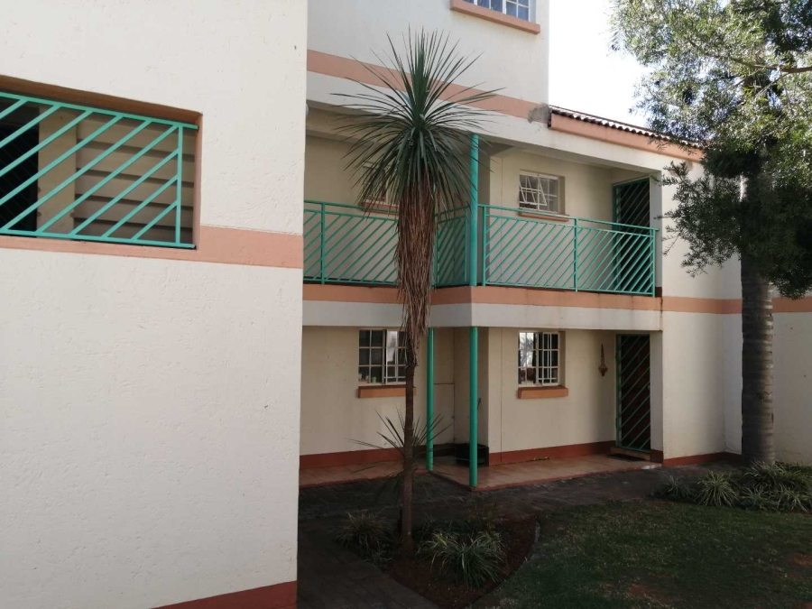 To Let 1 Bedroom Property for Rent in Monument Park Gauteng