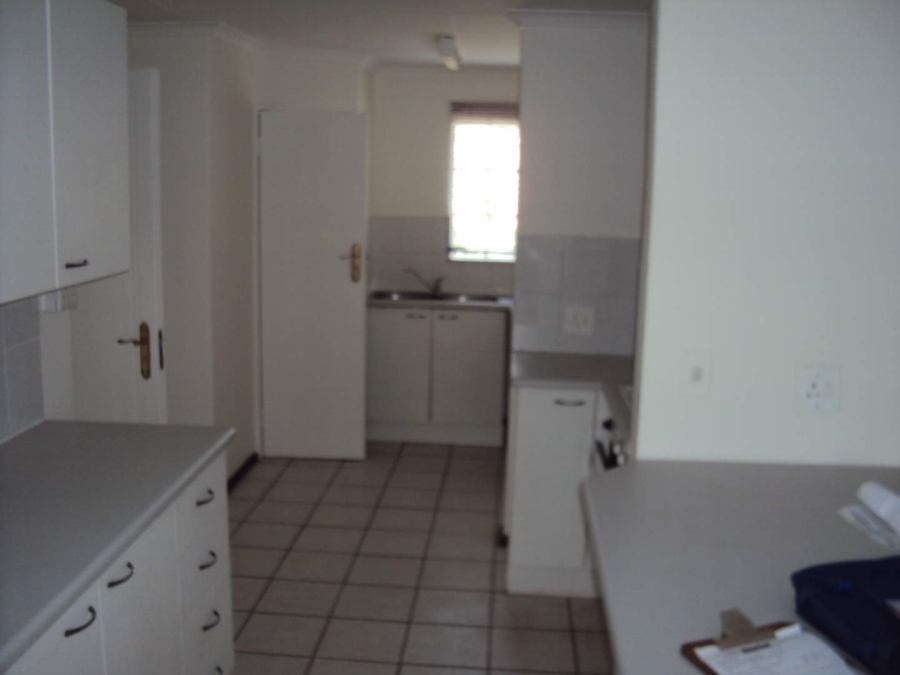 To Let 1 Bedroom Property for Rent in Monument Park Gauteng