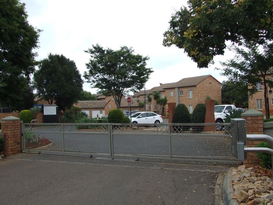 To Let 2 Bedroom Property for Rent in Equestria Gauteng