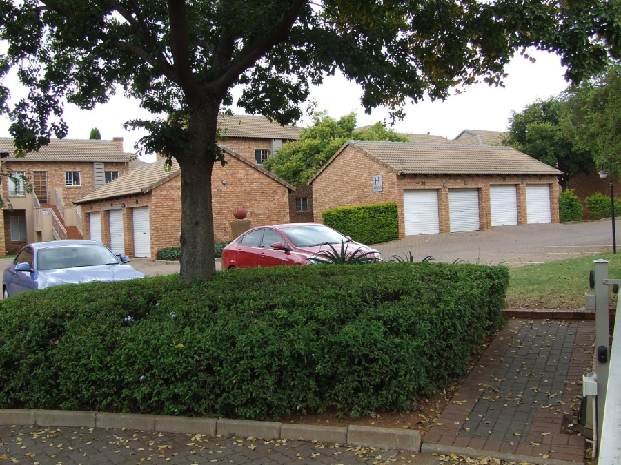 To Let 2 Bedroom Property for Rent in Equestria Gauteng