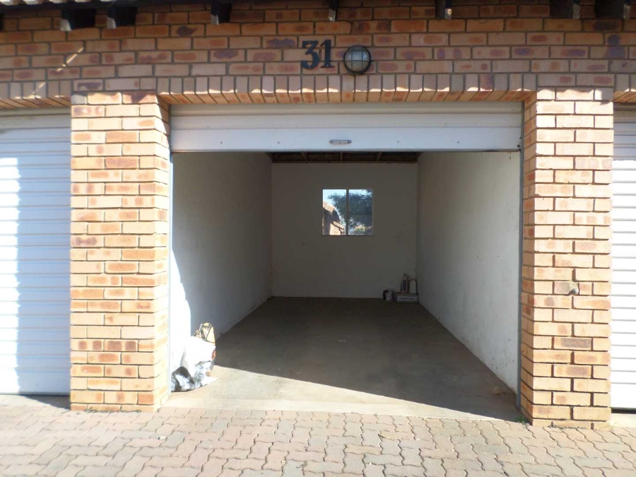 To Let 2 Bedroom Property for Rent in Equestria Gauteng