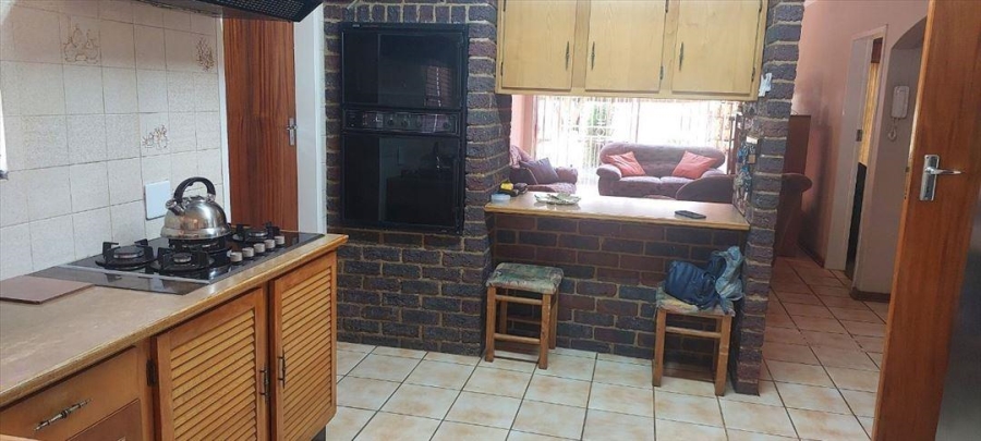 4 Bedroom Property for Sale in Birchleigh North Gauteng