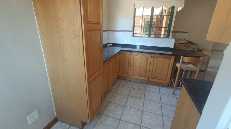 3 Bedroom Property for Sale in Hennopspark Gauteng