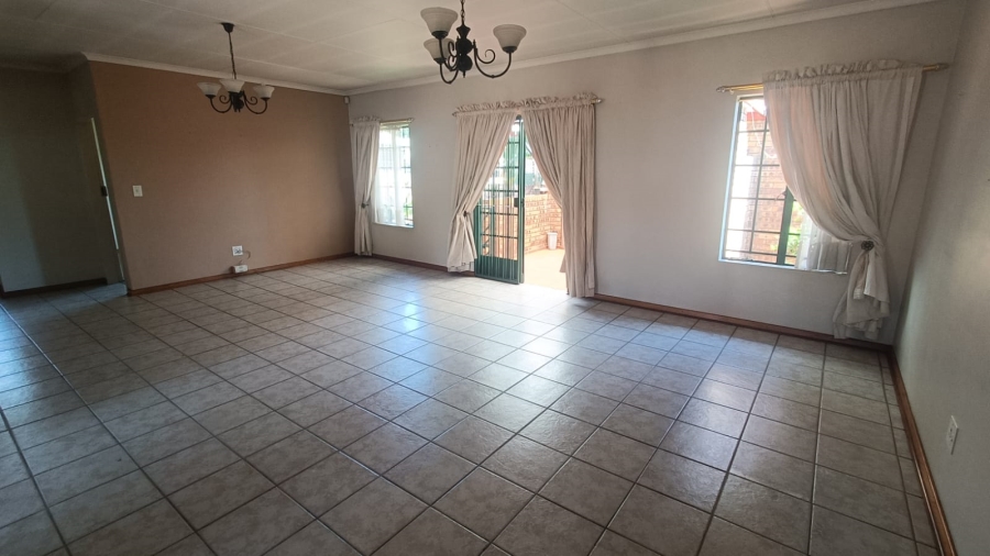 3 Bedroom Property for Sale in Hennopspark Gauteng