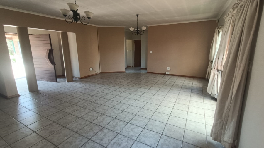 3 Bedroom Property for Sale in Hennopspark Gauteng