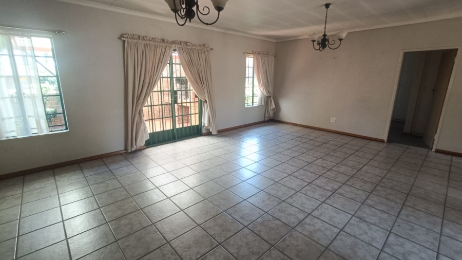 3 Bedroom Property for Sale in Hennopspark Gauteng