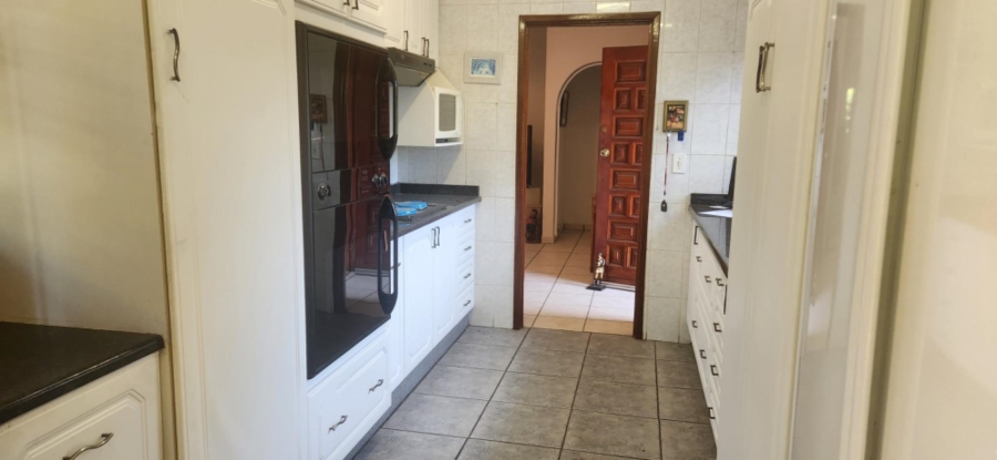 3 Bedroom Property for Sale in Brackenhurst Gauteng