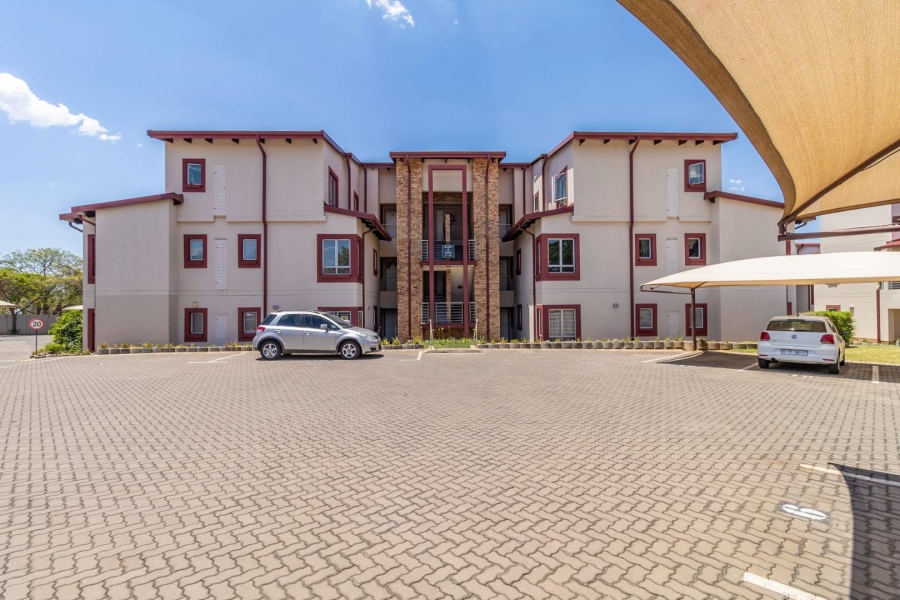 To Let 2 Bedroom Property for Rent in Magaliessig Gauteng