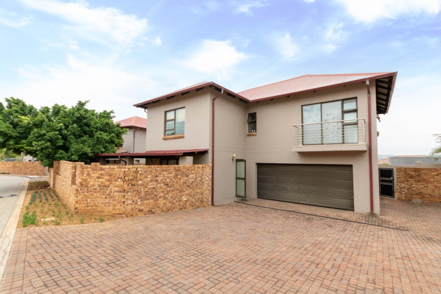 4 Bedroom Property for Sale in Fourways Gauteng