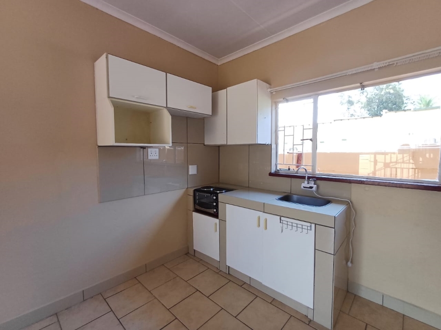 To Let 1 Bedroom Property for Rent in Maraisburg Gauteng