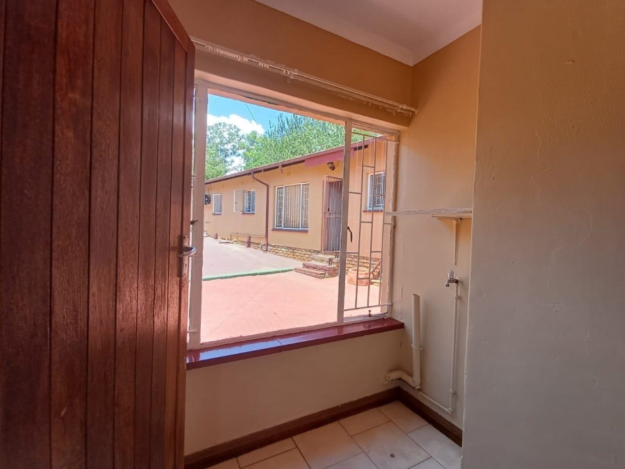 To Let 1 Bedroom Property for Rent in Maraisburg Gauteng