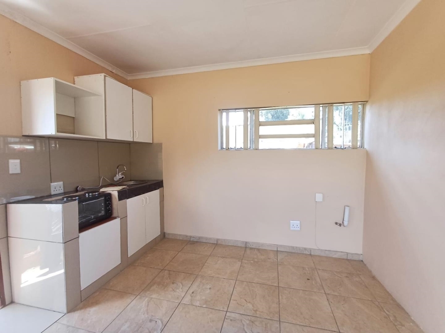 To Let 1 Bedroom Property for Rent in Maraisburg Gauteng