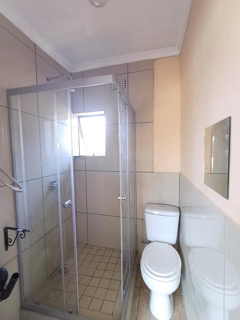 To Let 1 Bedroom Property for Rent in Maraisburg Gauteng