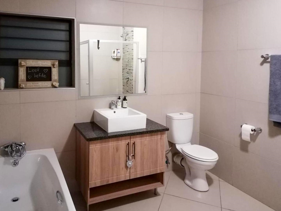 To Let 3 Bedroom Property for Rent in Olympus Gauteng