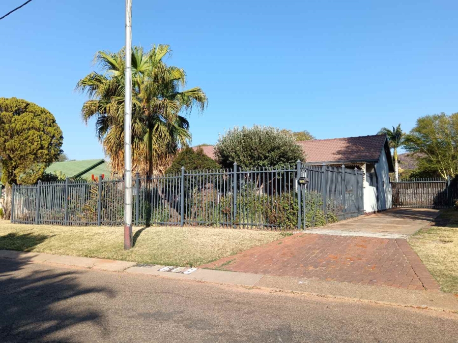 3 Bedroom Property for Sale in Dorandia Ext 7 Gauteng