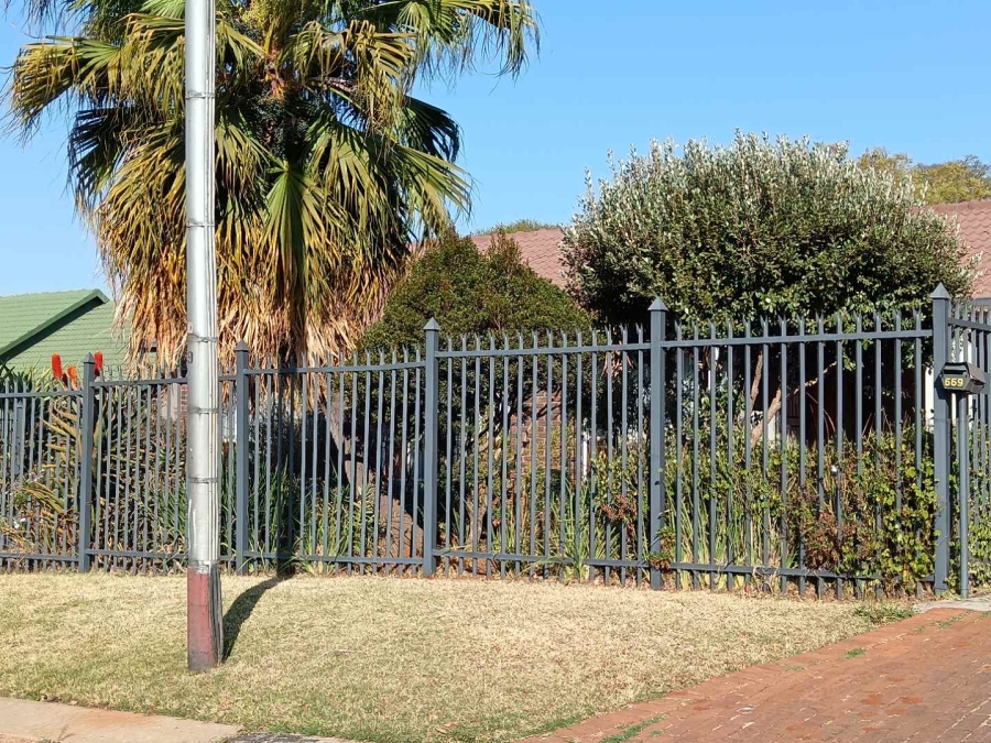 3 Bedroom Property for Sale in Dorandia Ext 7 Gauteng