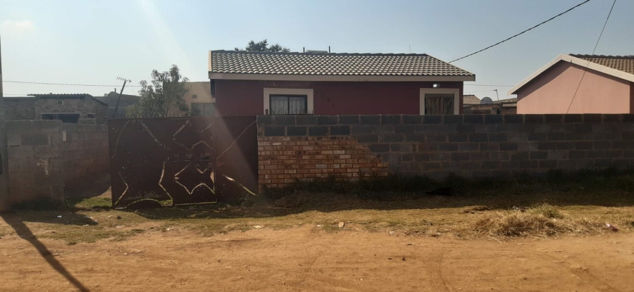 5 Bedroom Property for Sale in Drieziek Gauteng