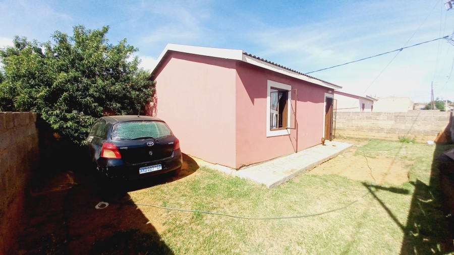 5 Bedroom Property for Sale in Drieziek Gauteng