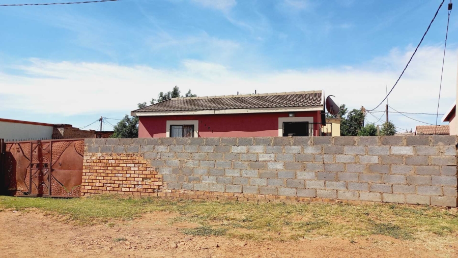 5 Bedroom Property for Sale in Drieziek Gauteng