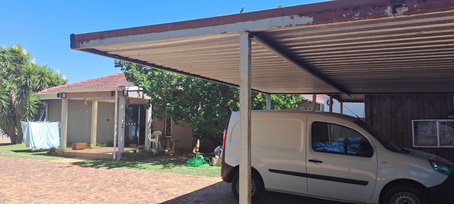 3 Bedroom Property for Sale in Brackenhurst Gauteng