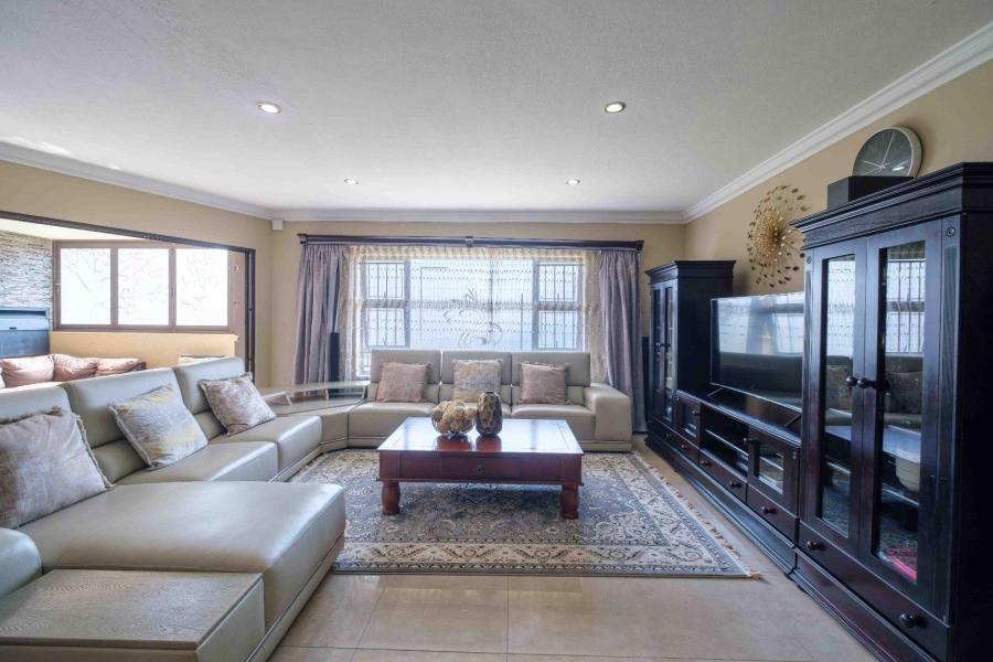 4 Bedroom Property for Sale in Moreleta Park Gauteng