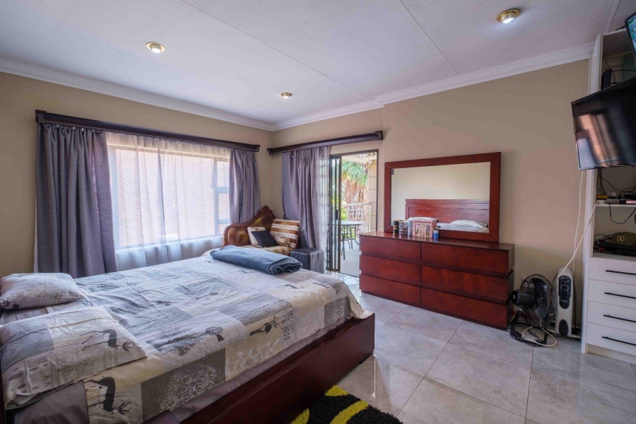 4 Bedroom Property for Sale in Moreleta Park Gauteng