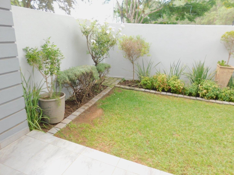 To Let 2 Bedroom Property for Rent in Bryanston Gauteng