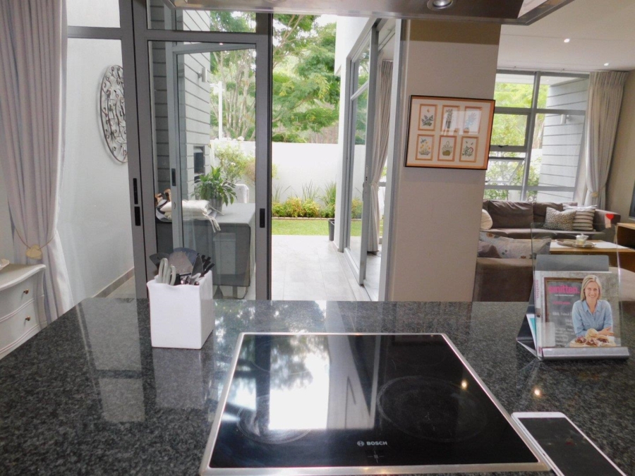 To Let 2 Bedroom Property for Rent in Bryanston Gauteng