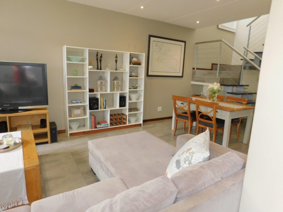 To Let 2 Bedroom Property for Rent in Bryanston Gauteng