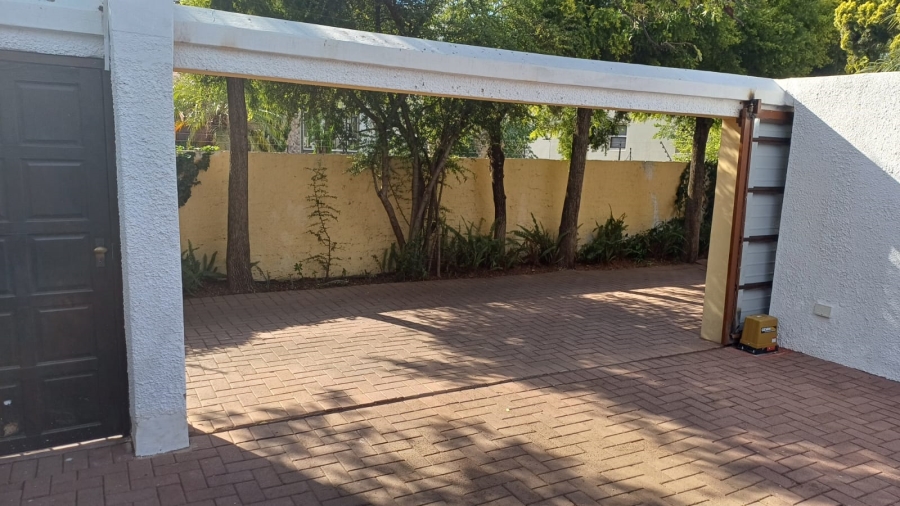 To Let 4 Bedroom Property for Rent in Brooklyn Gauteng