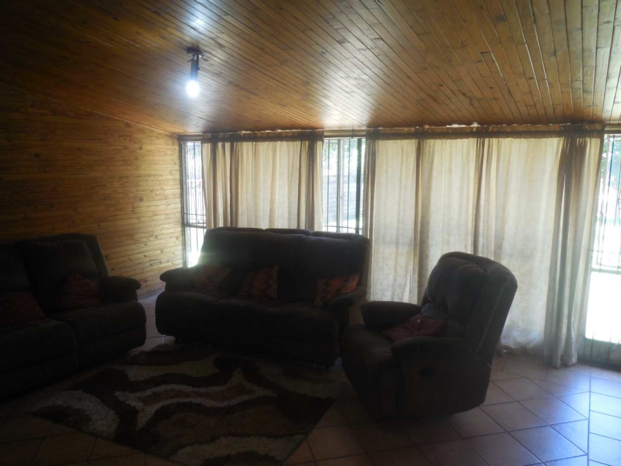 To Let 3 Bedroom Property for Rent in Silverton Gauteng