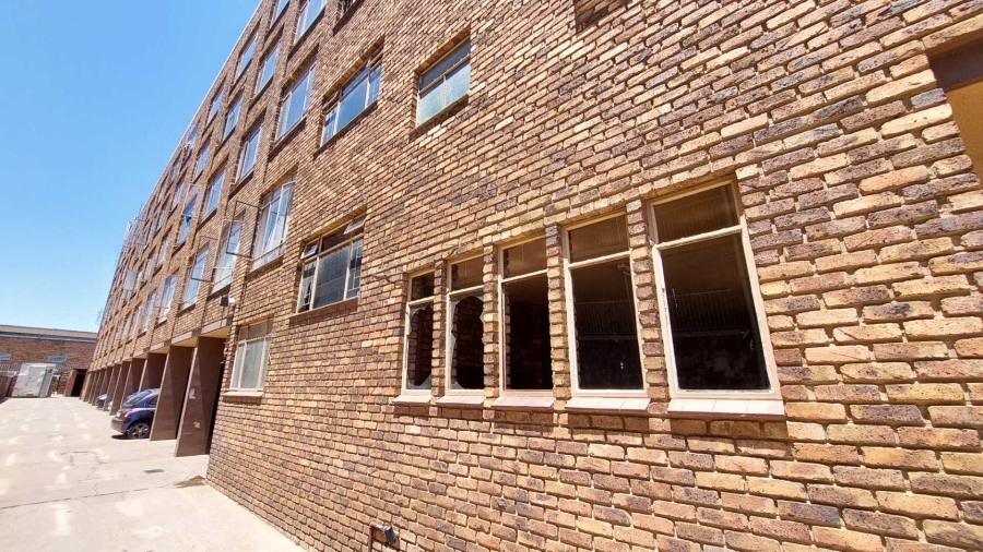 2 Bedroom Property for Sale in Pretoria West Gauteng