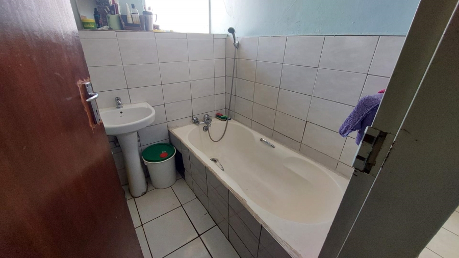 2 Bedroom Property for Sale in Pretoria West Gauteng