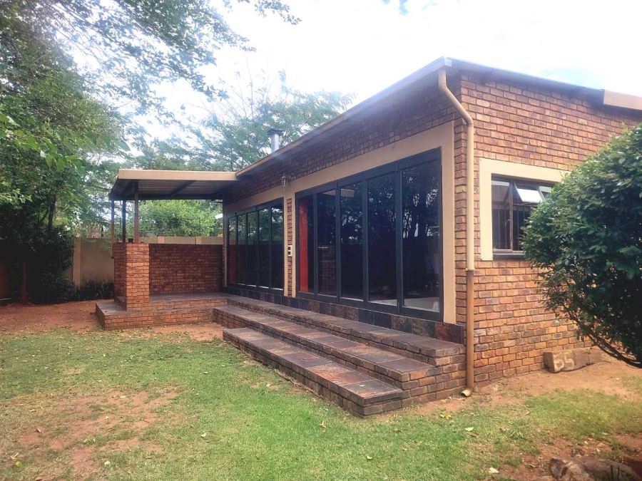 3 Bedroom Property for Sale in Farrarmere Gauteng