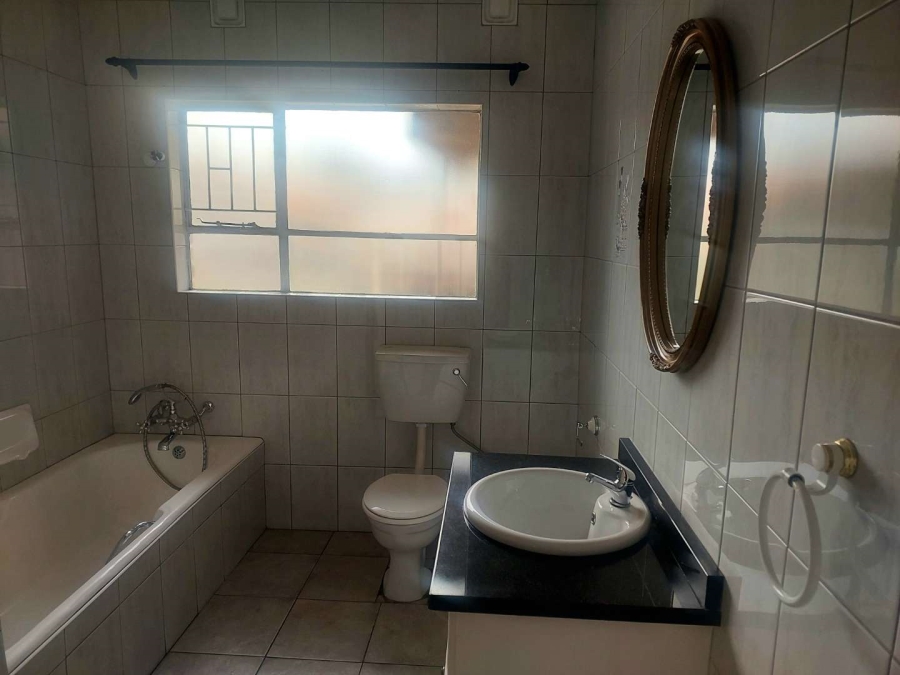 3 Bedroom Property for Sale in Farrarmere Gauteng