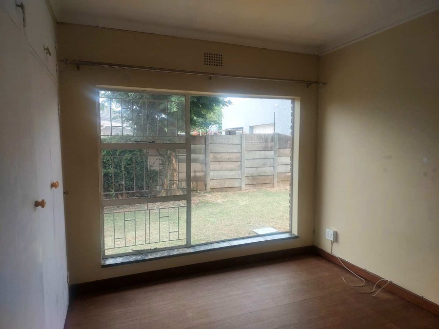 3 Bedroom Property for Sale in Farrarmere Gauteng