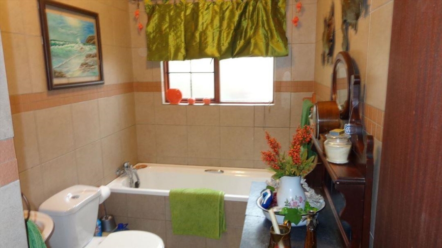 2 Bedroom Property for Sale in Terenure Gauteng