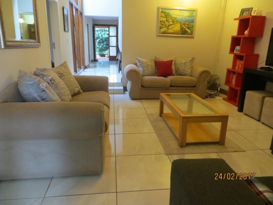 To Let 3 Bedroom Property for Rent in Die Hoewes Gauteng