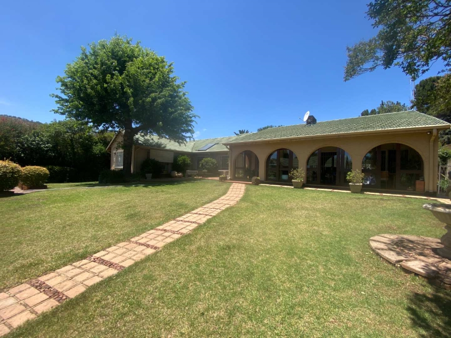 4 Bedroom Property for Sale in Mondeor Gauteng