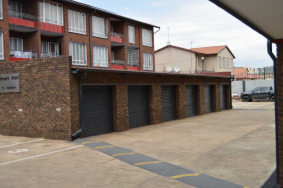 2 Bedroom Property for Sale in New Redruth Gauteng