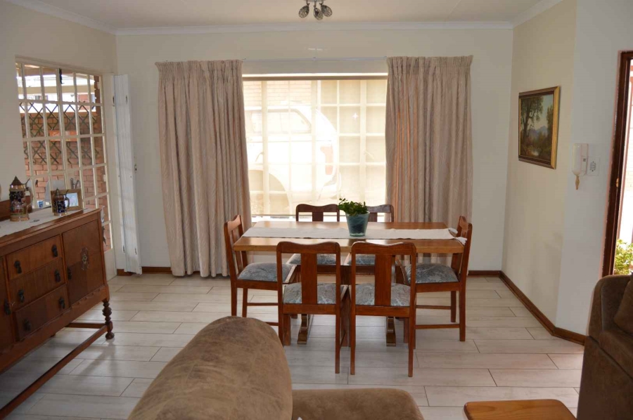 3 Bedroom Property for Sale in New Redruth Gauteng