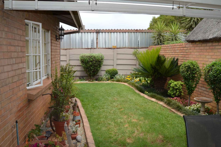 3 Bedroom Property for Sale in New Redruth Gauteng