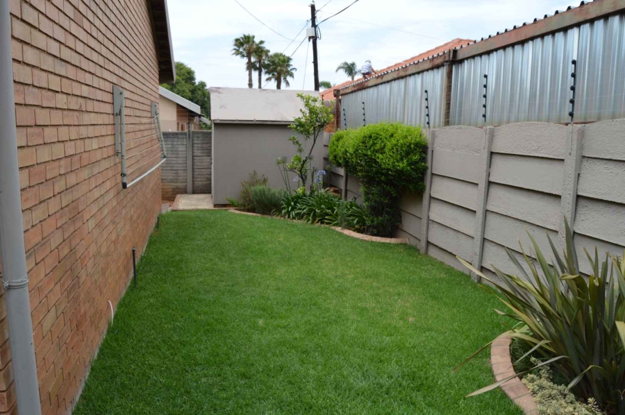 3 Bedroom Property for Sale in New Redruth Gauteng