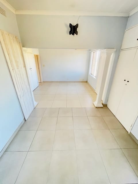 To Let 3 Bedroom Property for Rent in Verwoerdpark Gauteng