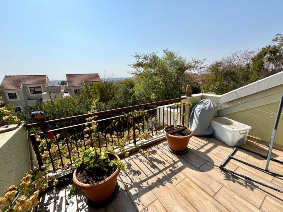 2 Bedroom Property for Sale in Broadacres Gauteng