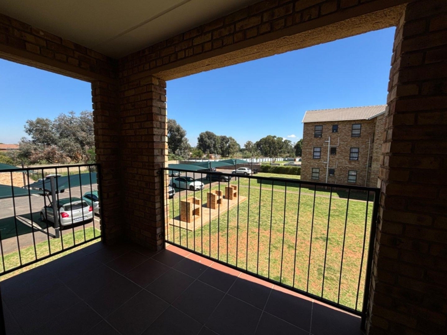 2 Bedroom Property for Sale in Princess A H Gauteng