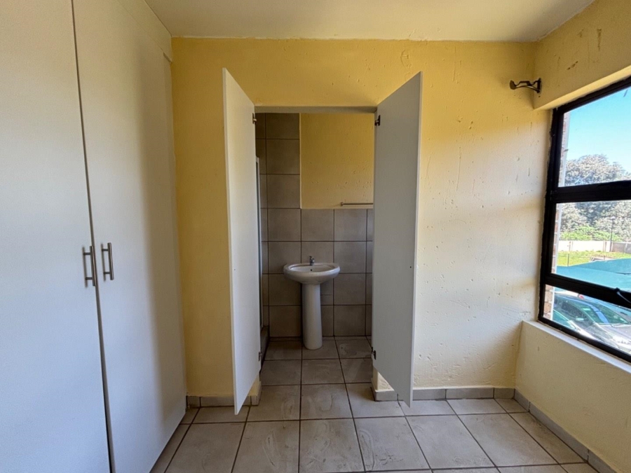 2 Bedroom Property for Sale in Princess A H Gauteng