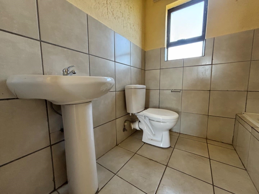 2 Bedroom Property for Sale in Princess A H Gauteng