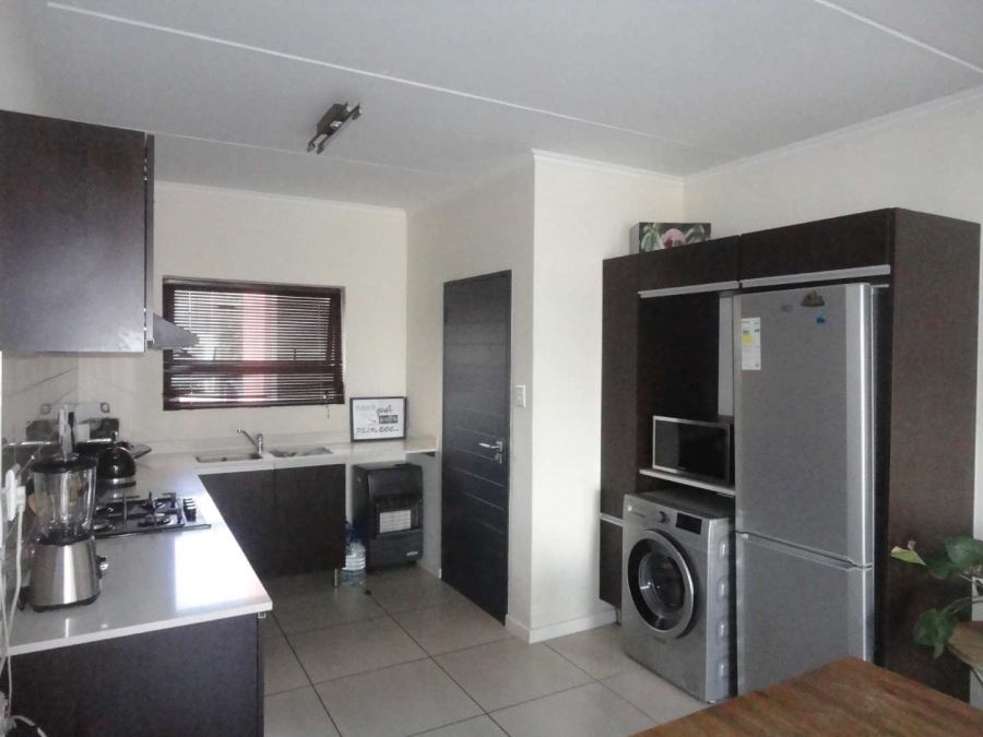 2 Bedroom Property for Sale in Beverley Gauteng